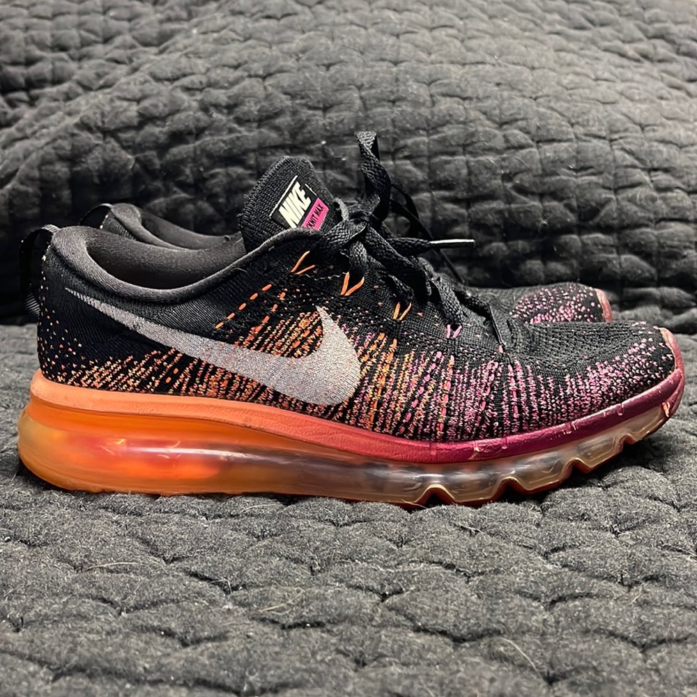 Women’s Nike Flyknit Max size 7.5